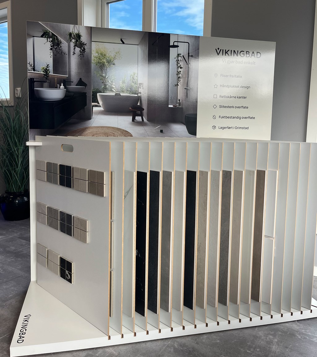 Stativ med fliser fra Vikingbad.?